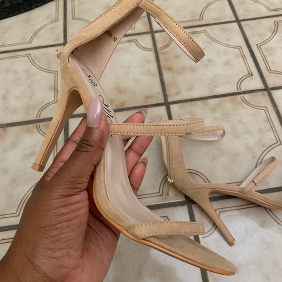 ✨ Nude Triple Strap Sandals Heels - Picture 4 of 5